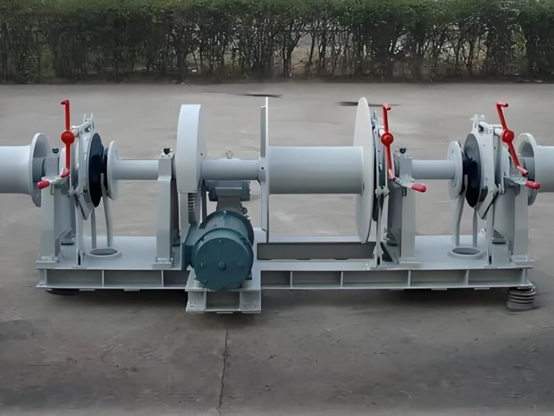 Electric anchor windlass